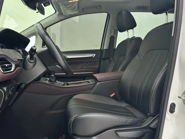 GAC Trumpchi M6 — Фото автомобиля 7