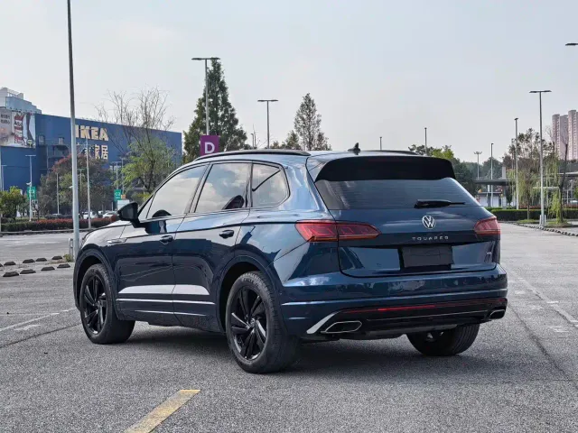 Volkswagen Touareg — Фото автомобиля 5