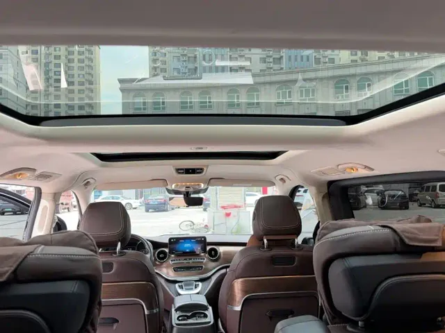 Mercedes-Benz V-Class — Фото автомобиля 8