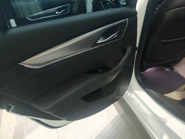Cadillac CT5 — Фото автомобиля 11