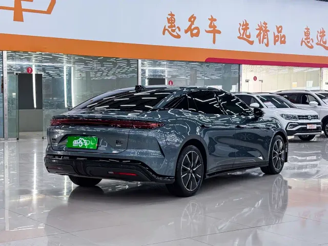 BYD Han L — Фото автомобиля 24
