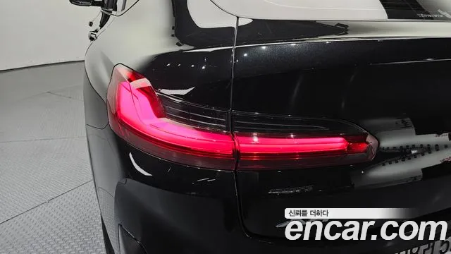 BMW X4 xDrive20i M Sport Pro Special Edition — Фото автомобиля 23