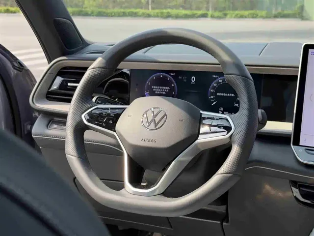 Volkswagen Teramont — Фото автомобиля 12