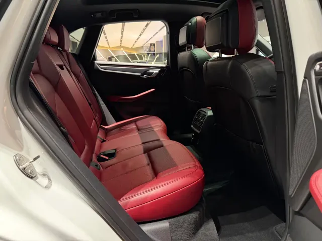 Porsche Macan — Фото автомобиля 14