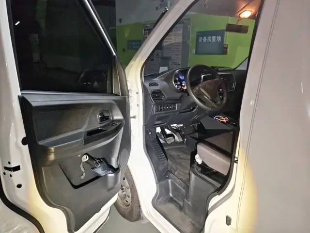 Changan Kaicheng Changan Ruixing EM80 2025 Model Passenger Version Comfort Type 6-seater 300km Tailgate — Фото автомобиля 13