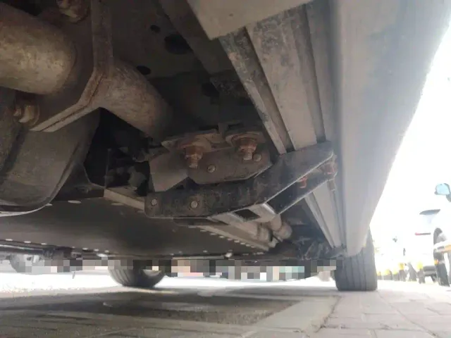 Li Auto L8 — Фото автомобиля 18
