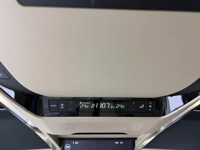 Toyota Alphard — Фото автомобиля 18