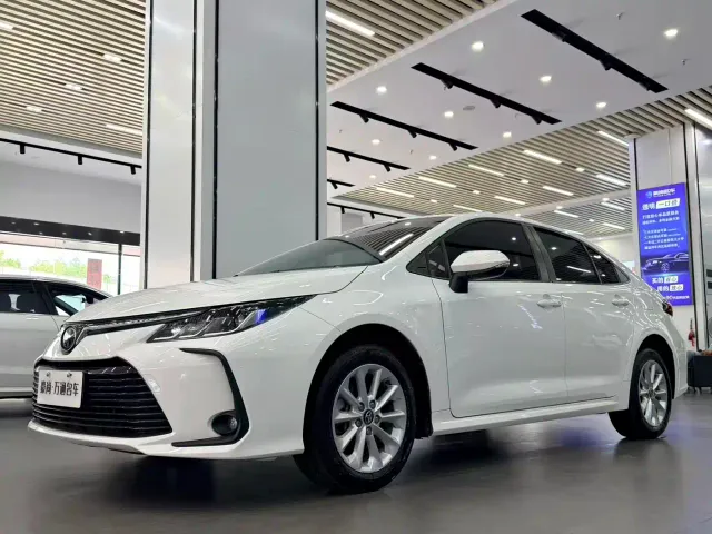 Фотография автомобиля — Toyota Corolla