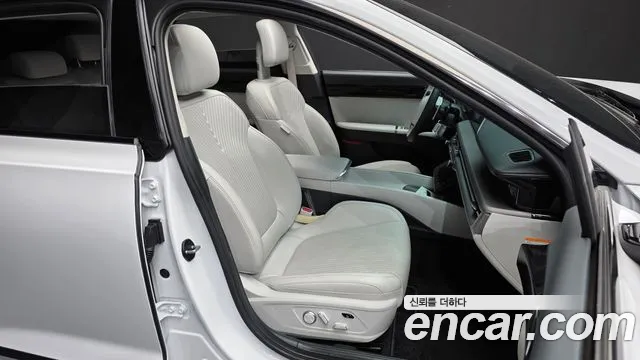 Hyundai Grandeur GN7 — Фото автомобиля 16