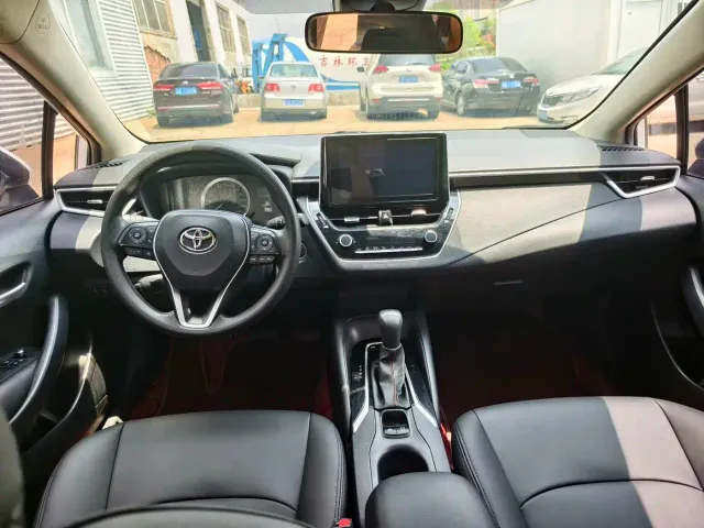 Toyota Corolla — Фото автомобиля 10
