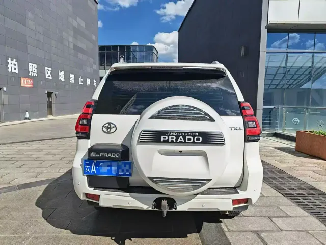 Toyota Prado — Фото автомобиля 2