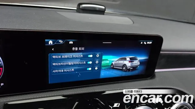 Mercedes-Benz A-Class — Фото автомобиля 28