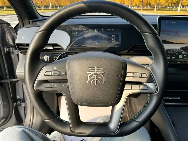 BYD Qin L — Фото автомобиля 10