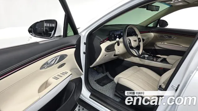 Genesis GV70 — Фото автомобиля 10