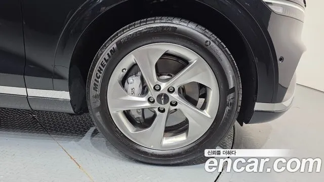 Genesis GV70 2.5T Бензин AWD — Фото автомобиля 5