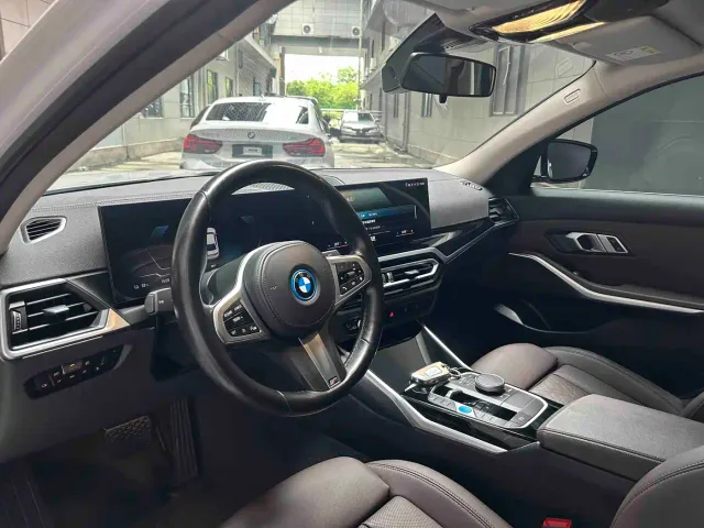 BMW i3 — Фото автомобиля 19