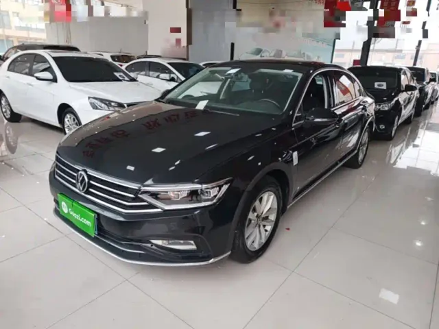 Фотография автомобиля — Volkswagen Magotan