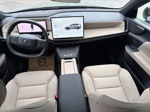 Volvo XC70 Plug-in Hybrid — Фото автомобиля 9