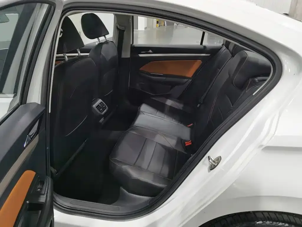 Volkswagen Bora 2023 200TSI DSG Yuexing PRO Edition — Фото автомобиля 15