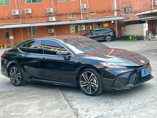 Toyota Camry — Фото автомобиля 3