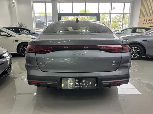 BYD Qin L — Фото автомобиля 7
