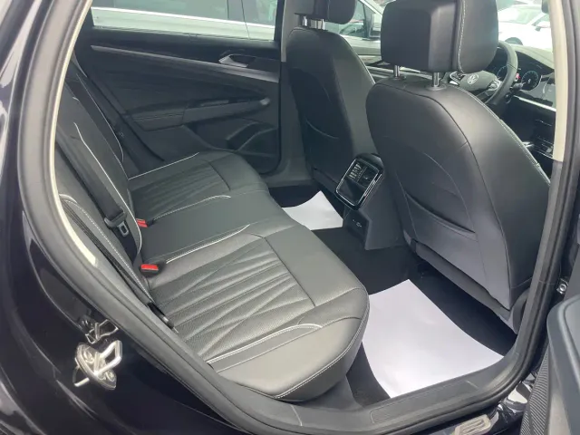 Volkswagen Passat — Фото автомобиля 14