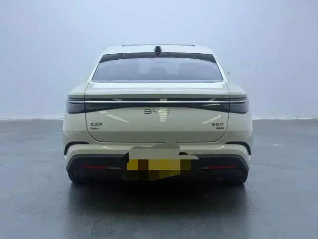 BYD Seal 07 DM-i — Фото автомобиля 10