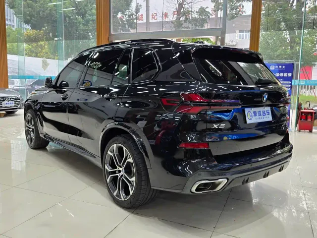 BMW X5 — Фото автомобиля 11