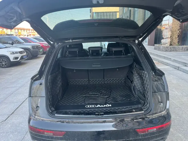 Audi Q5L — Фото автомобиля 7
