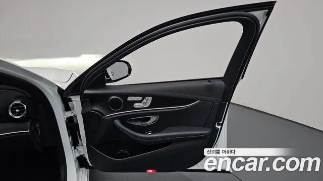 Mercedes-Benz E-Class W213 — Фото автомобиля 13