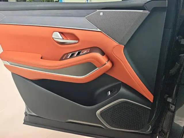 BYD Tang L — Фото автомобиля 7