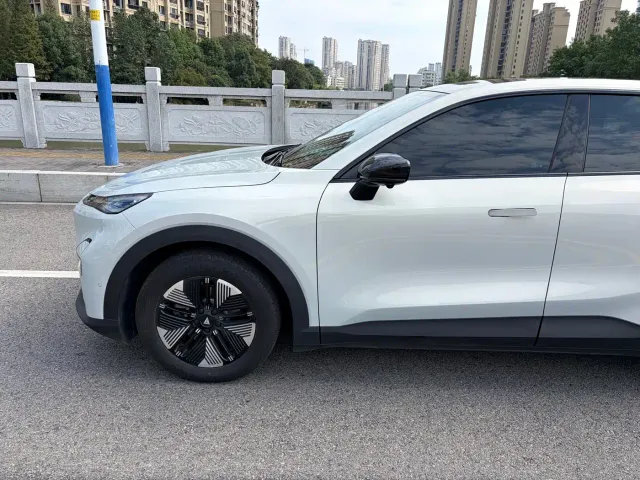Deepal S05 — Фото автомобиля 3