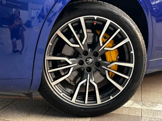 Maserati Grecale — Фото автомобиля 6