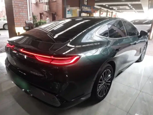 Geely Galaxy Xingyao 8 — Фото автомобиля 6