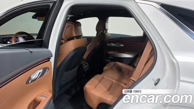Genesis GV70 — Фото автомобиля 17