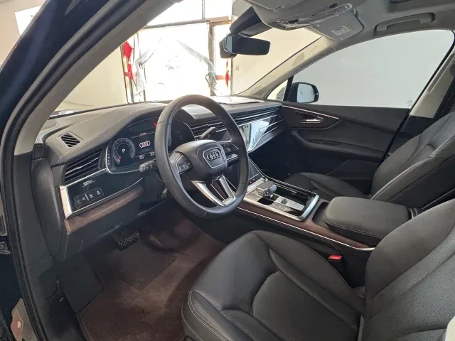 Audi Q7 — Фото автомобиля 7