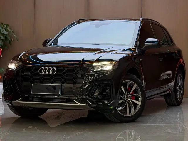 Фотография автомобиля — Audi Q5L
