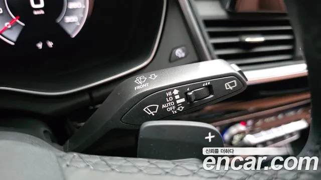 Audi Q5 45 TFSI quattro Premium — Фото автомобиля 28