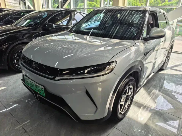 Фотография автомобиля — BYD Yuan UP