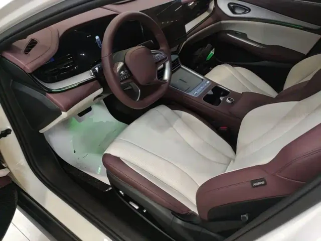 BYD Seal 07 DM-i — Фото автомобиля 14