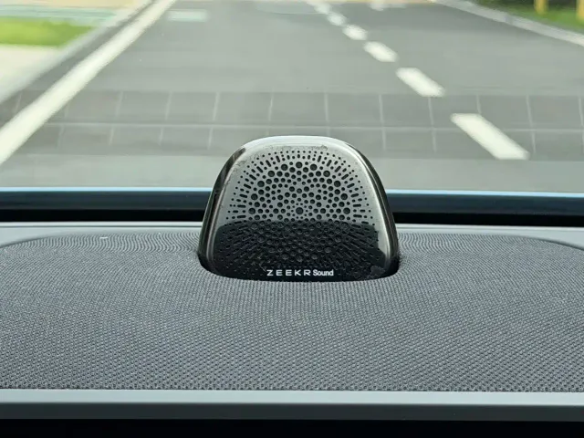 ZEEKR Zeekr 007GT 2025 AWD Smart Drive 75kWh — Фото автомобиля 14