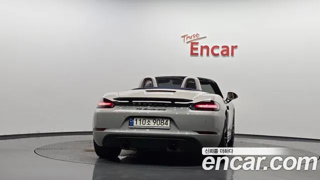 Porsche 718 — Фото автомобиля 4