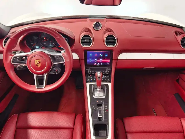 Porsche 718 — Фото автомобиля 11
