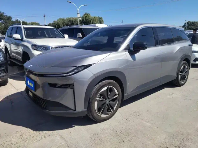 Фотография автомобиля — Toyota BoZhi 3X