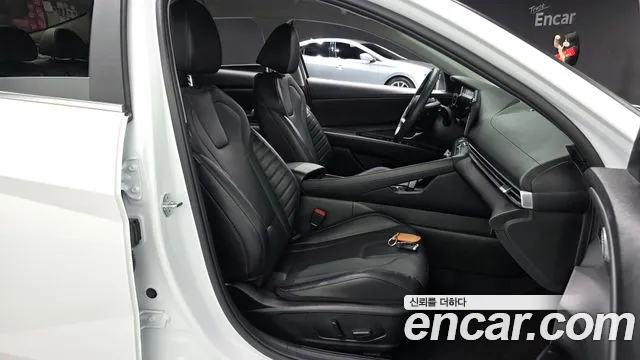 Hyundai Avante CN7 — Фото автомобиля 16