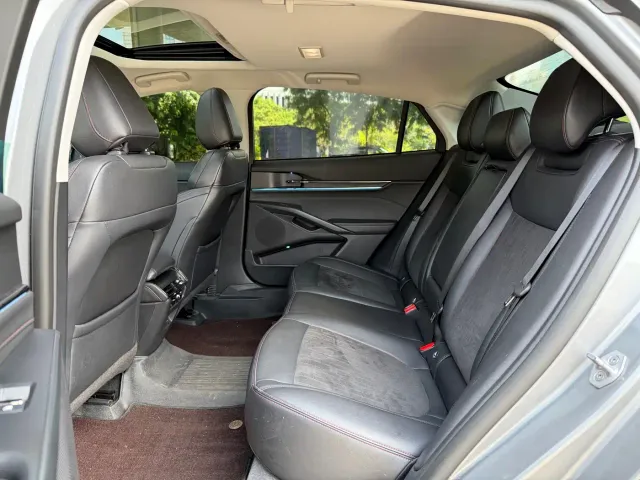 Ford Mondeo — Фото автомобиля 6