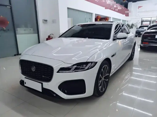 Фотография автомобиля — Jaguar XFL