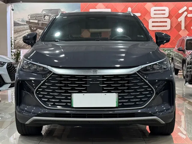 BYD Tang — Фото автомобиля 2