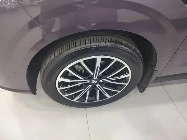 Leapmotor B10 — Фото автомобиля 22