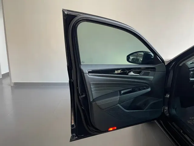 Volkswagen Passat — Фото автомобиля 16